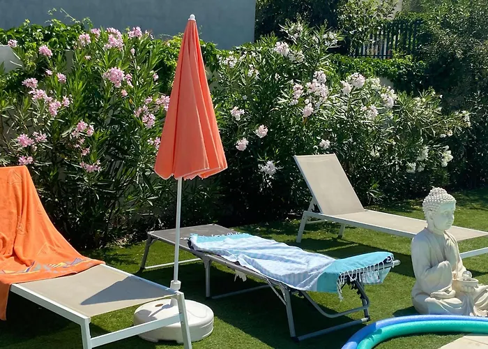 Gite Climatise Avec Piscine Sur Les Hauteurs De Bollene