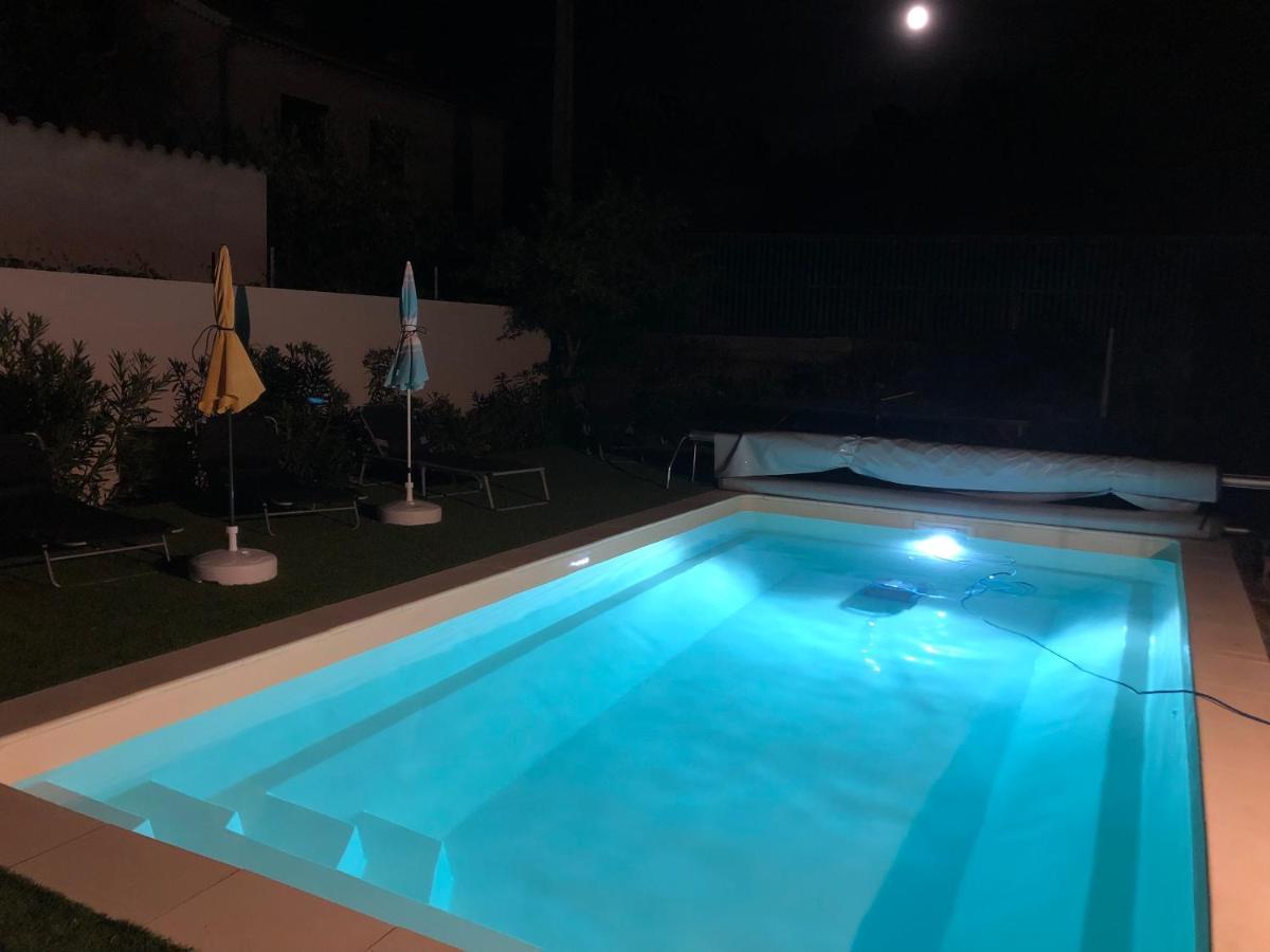 Climatise Avec Piscine Sur Les Hauteurs De Holiday home