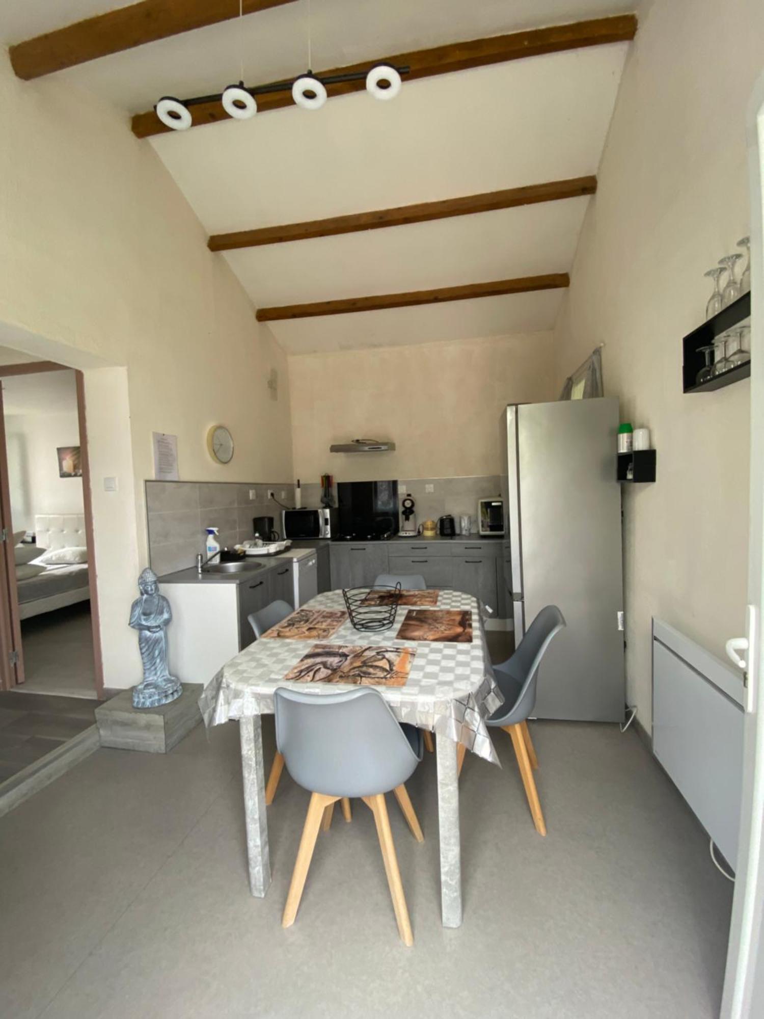 Climatise Avec Piscine Sur Les Hauteurs De Holiday home *
