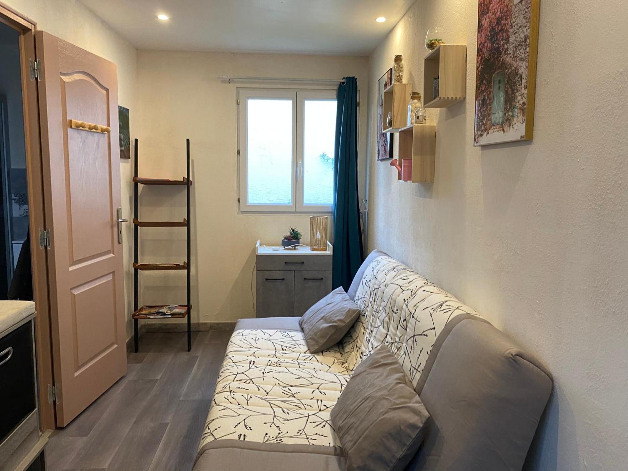 Climatise Avec Piscine Sur Les Hauteurs De Holiday home