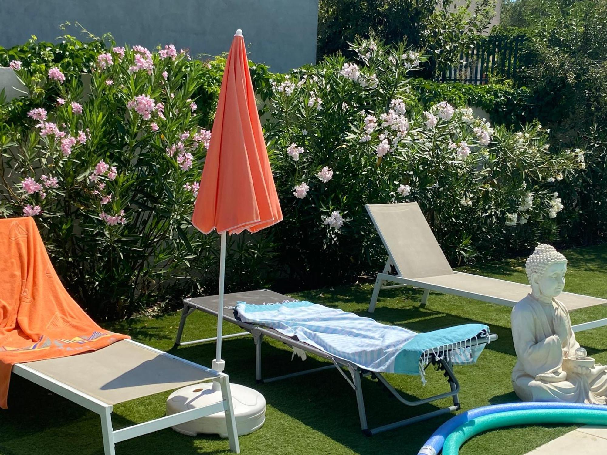 Climatise Avec Piscine Sur Les Hauteurs De Holiday home *